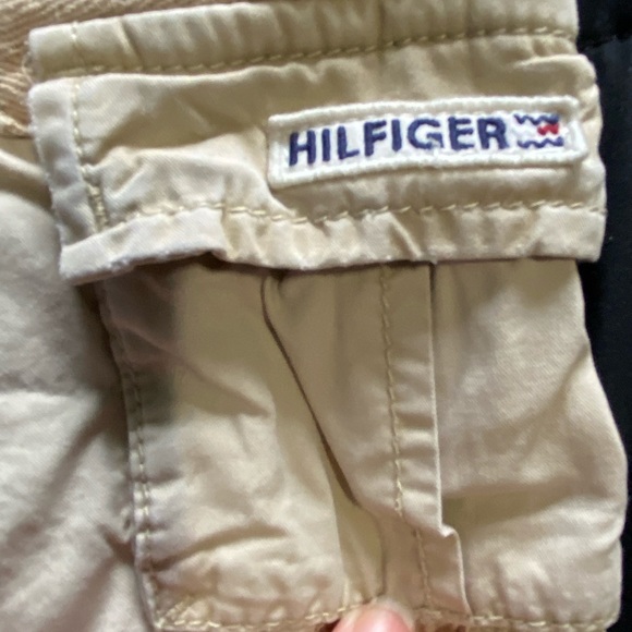 🦞 3/ $10 🦞 Toddler boys TH cargo shorts 🩳 - Picture 4 of 5